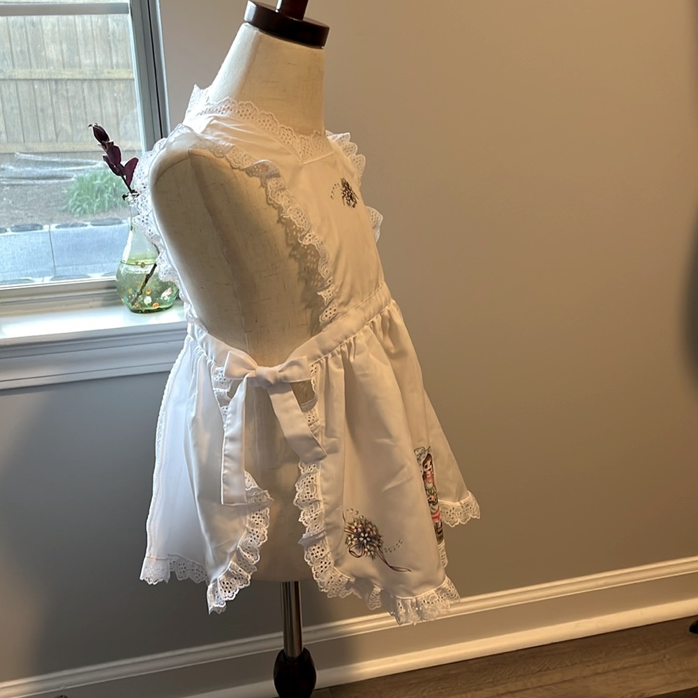 Vintage Hand Painted Girls Apron - Picture 4 of 7